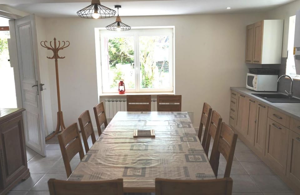 Coffee/tea facilities, Kitchen or kitchenette, dishwasher, oven, stove, washing machine, kitchen