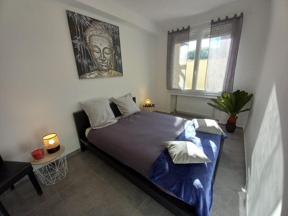 Appart T3 avec Cours et Parking Privé Apartment in Provence-Alpes-Côte d'Azur