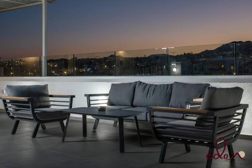 Natural landscape, View (from property/room), Balcony/Terrace