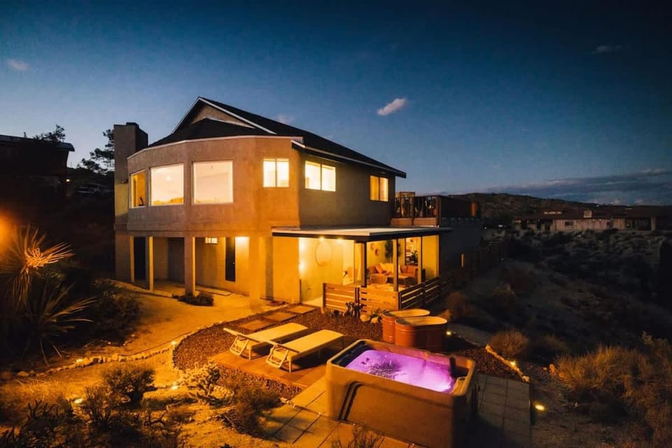 Mandarin Escape By The Cohost Company House in Yucca Valley