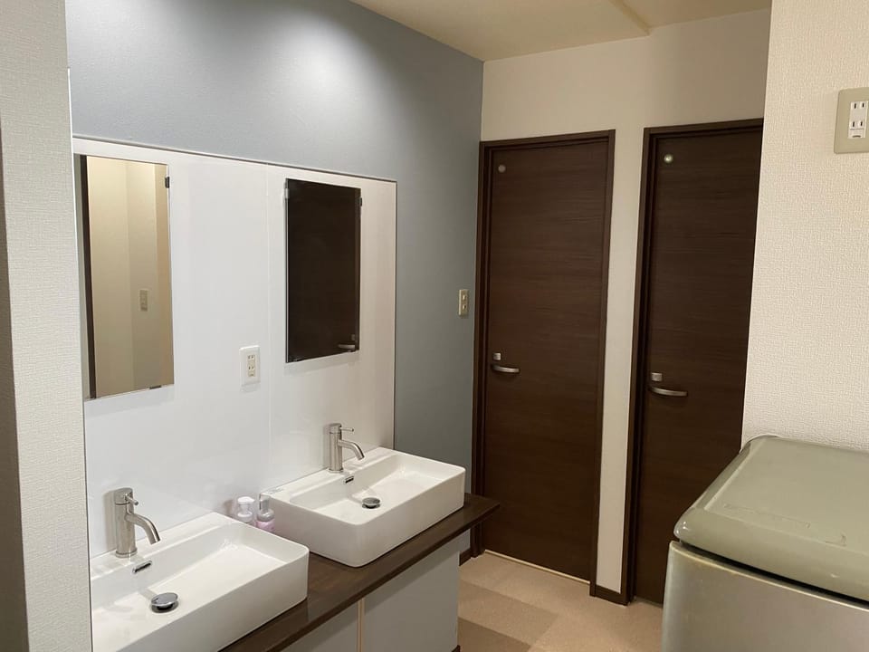 ゲストハウスUYokinawa Bed and Breakfast in Okinawa Prefecture