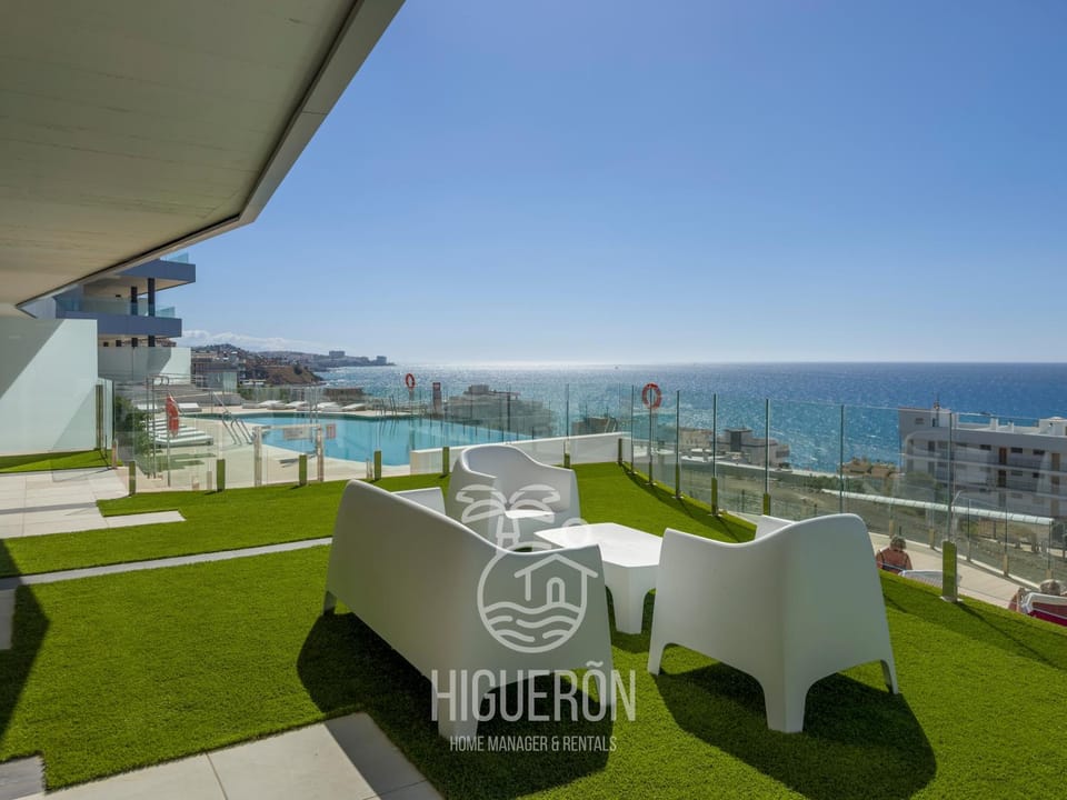 HigueronRentals Blue Oasis Apartment in Fuengirola
