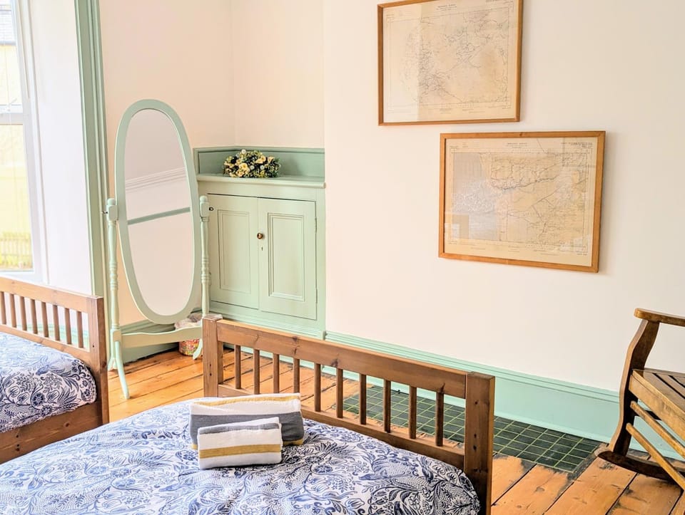 Family Home in Tywyn - Game and Cinema Rooms House in Wales