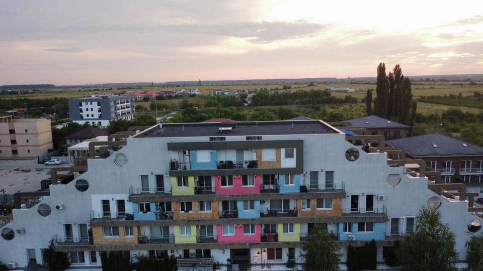 Airport Bea Apartment in Romania