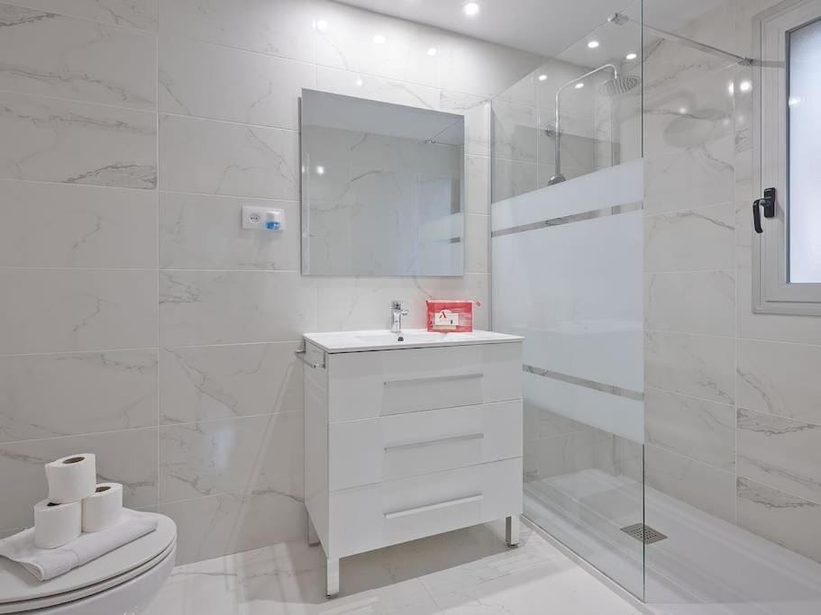 Alcam Espronceda Apartment in Barcelona