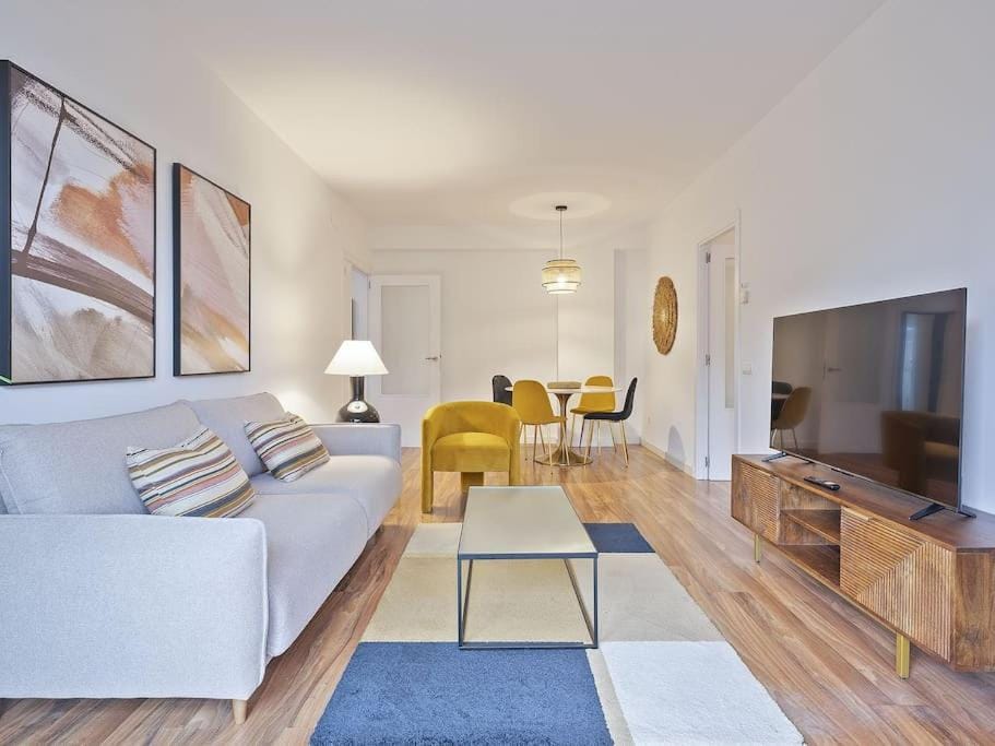 Alcam Espronceda Apartment in Barcelona