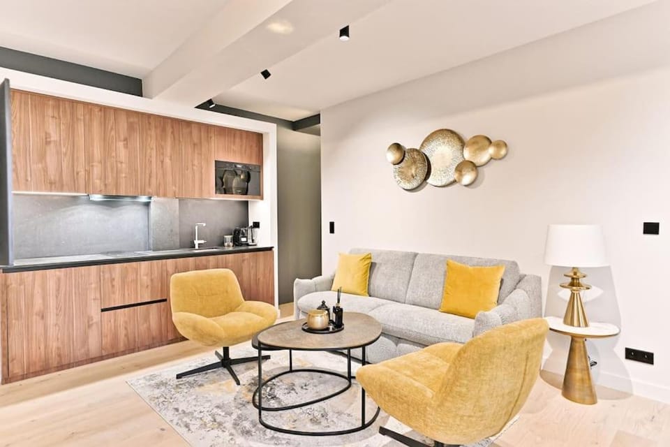 Kitchen or kitchenette, Living room, Seating area