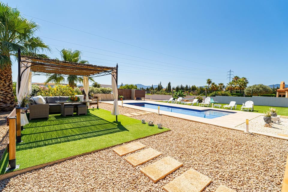 Balcony/Terrace, Swimming pool, sunbed