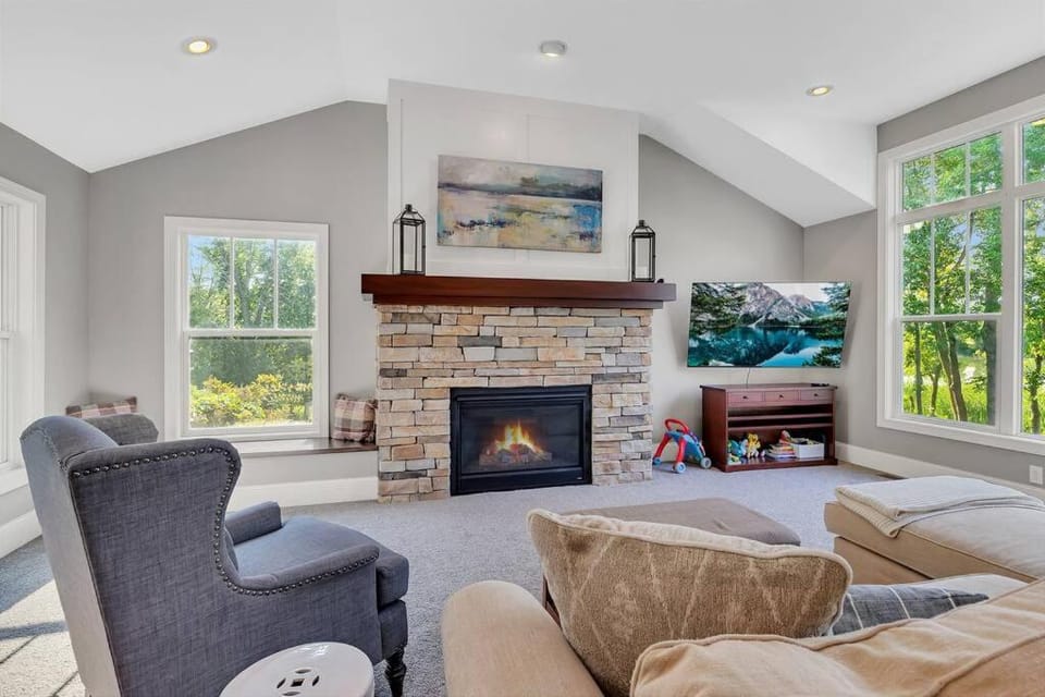 Long Lake Vacay House in Minnesota