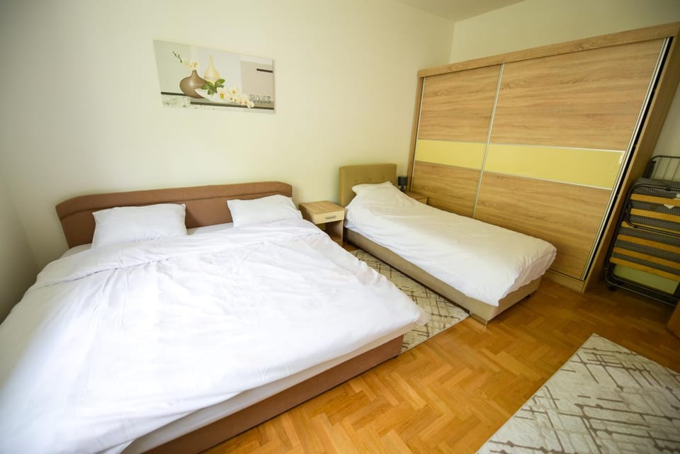 Bed, Bedroom, wardrobe