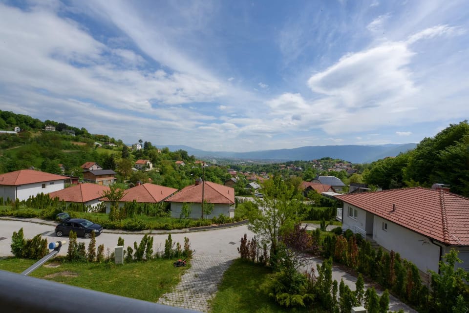 Spring, Day, Neighbourhood, Natural landscape, Mountain view