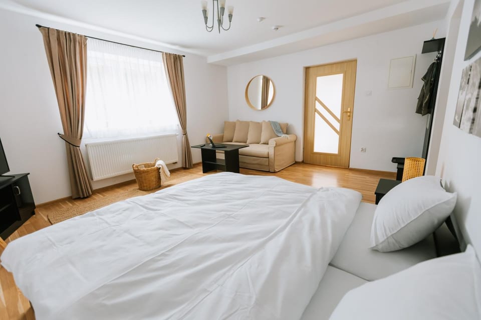 Photo of the whole room, Seating area, Bedroom