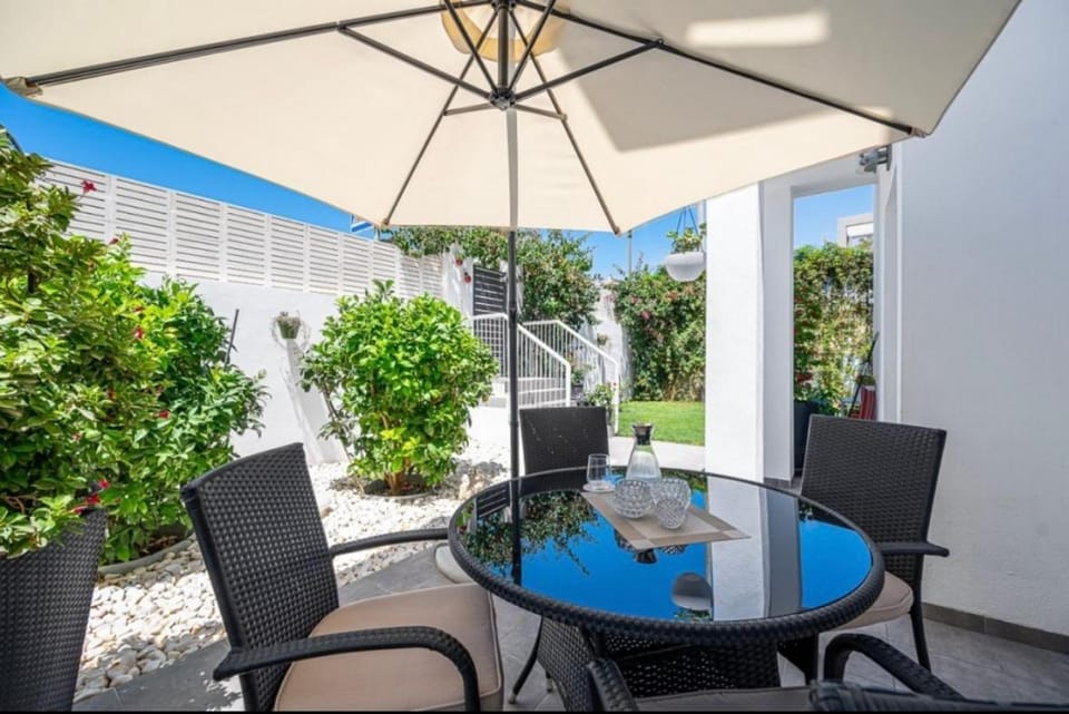 Garden, Balcony/Terrace