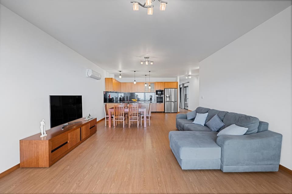 Communal lounge/ TV room, TV and multimedia, Living room