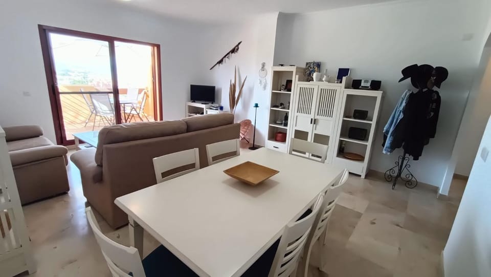 Penthouse roof terrace 2 beds with panoramic vues of sea and mountains Apartment in Costa del Sol