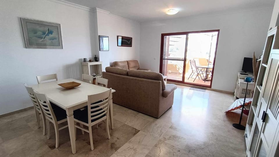 Penthouse roof terrace 2 beds with panoramic vues of sea and mountains Apartment in Costa del Sol