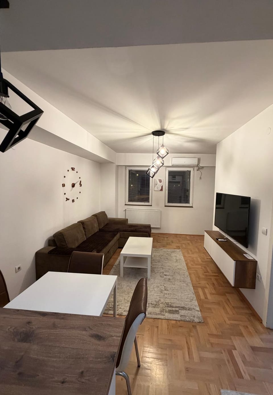 Communal lounge/ TV room, TV and multimedia, Kitchen or kitchenette, Living room, Seating area, Evening entertainment
