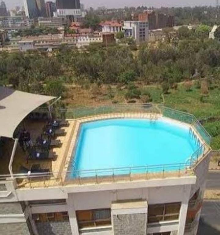 Studio Near Westlands with Rooftop Pool Apartment in Nairobi