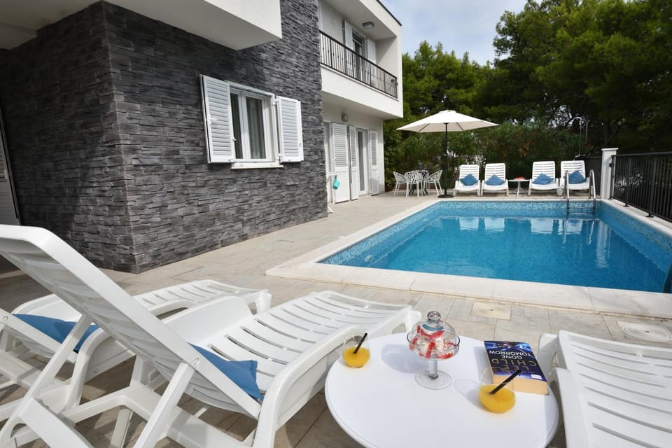 Property building, Swimming pool