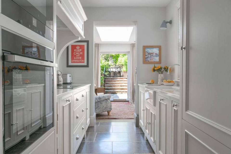 Property building, Kitchen or kitchenette