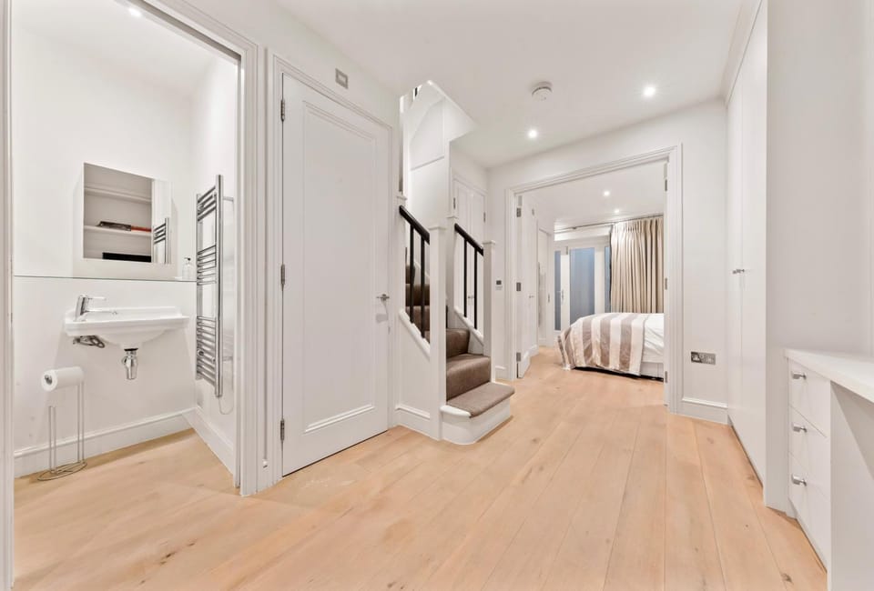 Bed, Bathroom, Bedroom