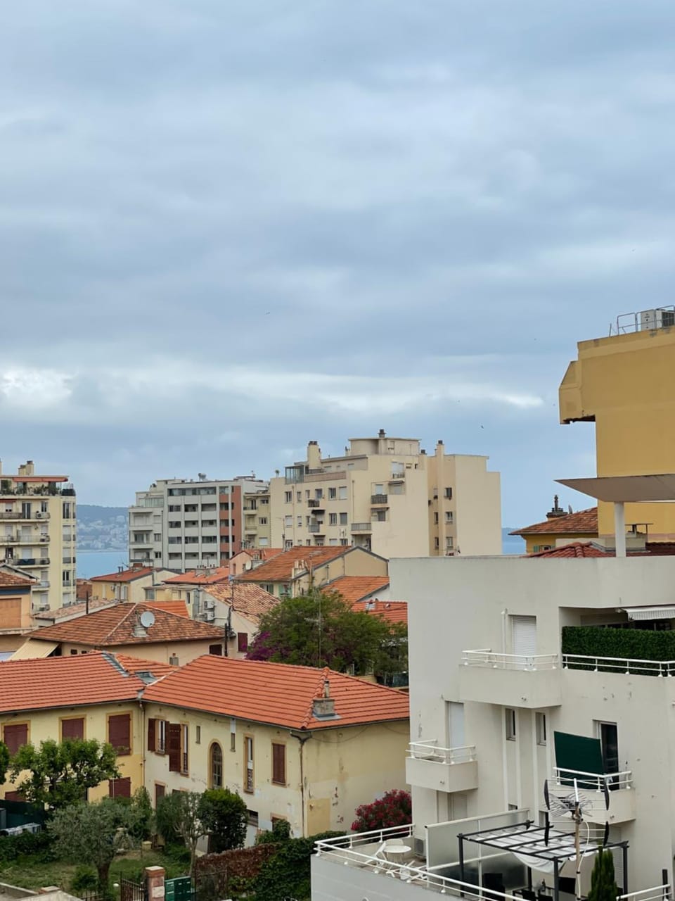 Day, Neighbourhood, Sea view, Location