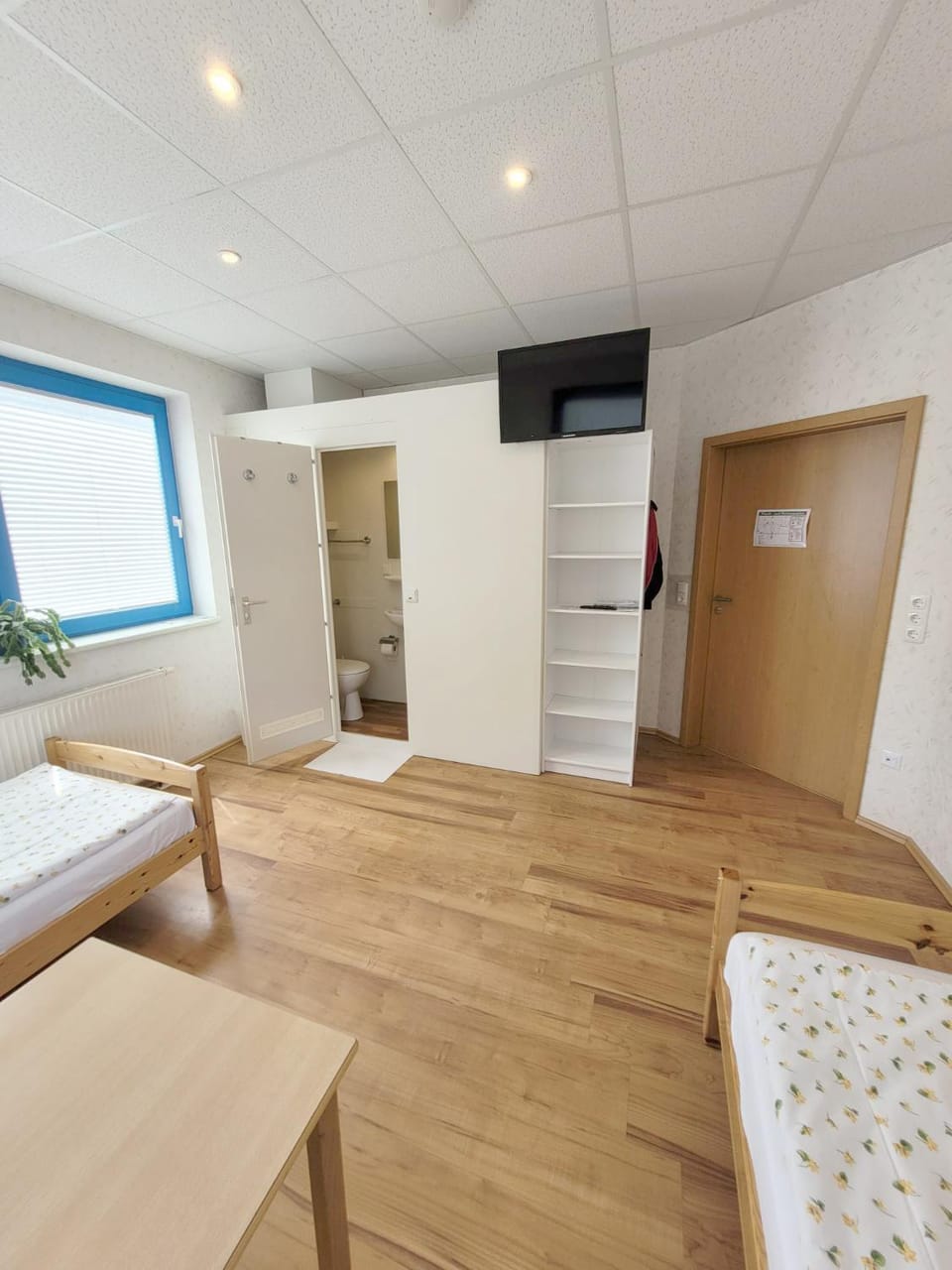 Bathroom, Photo of the whole room