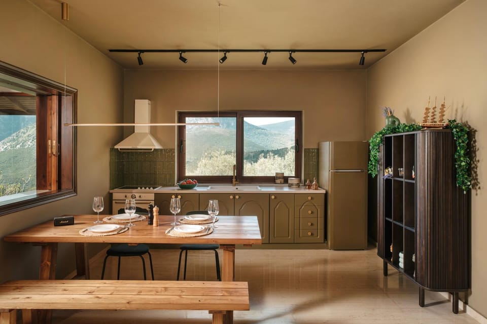 Dining area, Mountain view, kitchen