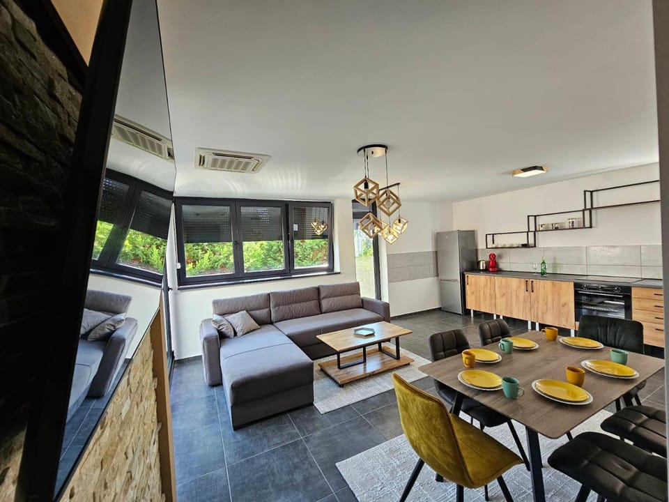 Kitchen or kitchenette, Living room