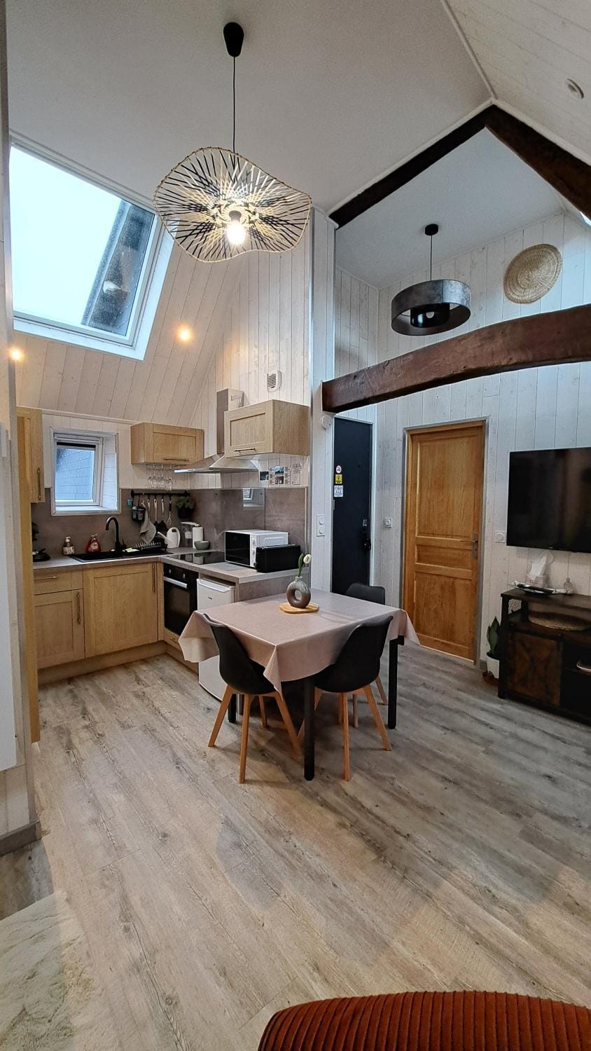 Seating area, Dining area