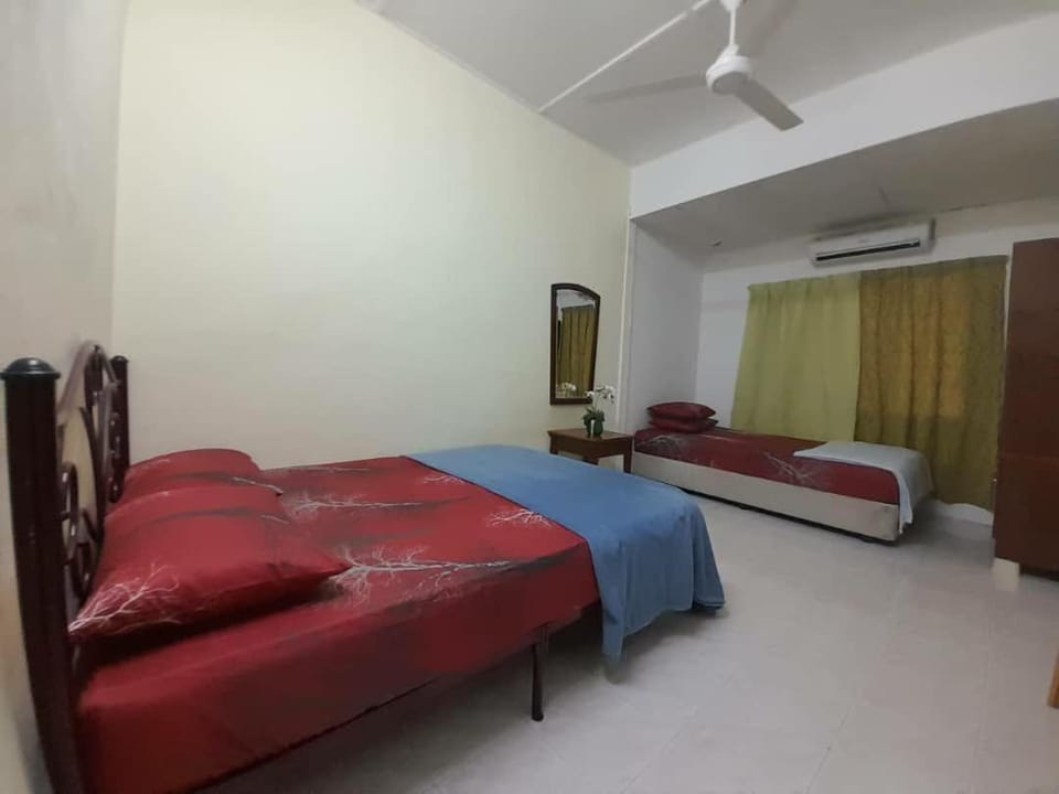 Mukhriz 2 Homestay House in Penang