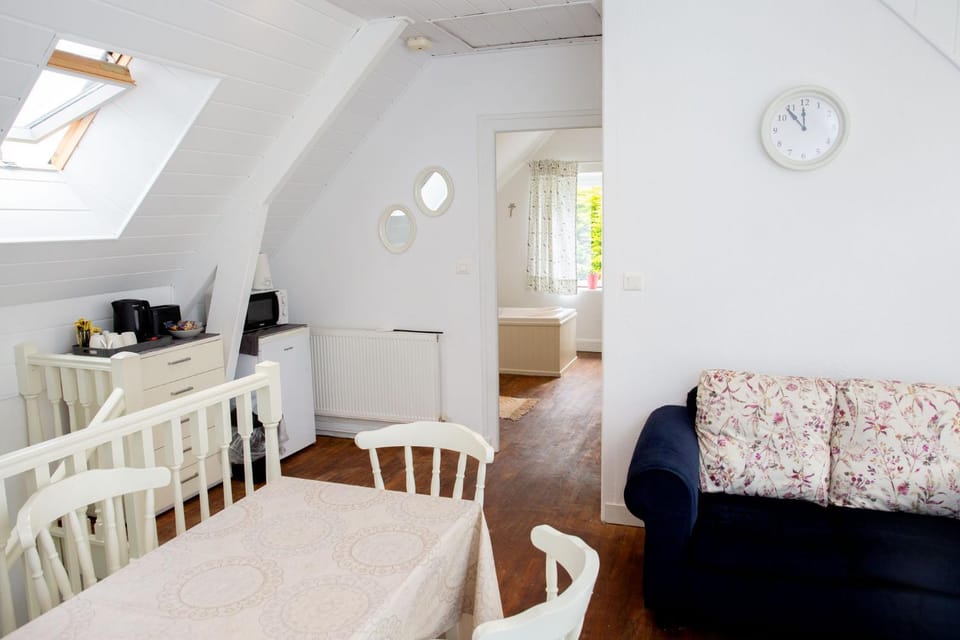 Bathroom, Coffee/tea facilities, microwave
