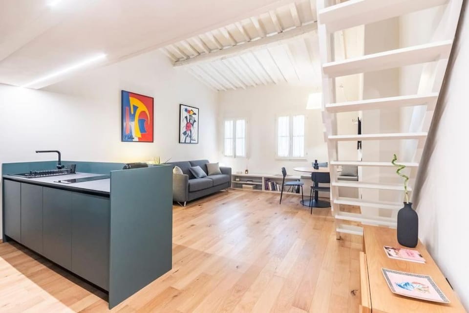 Kitchen or kitchenette, Living room