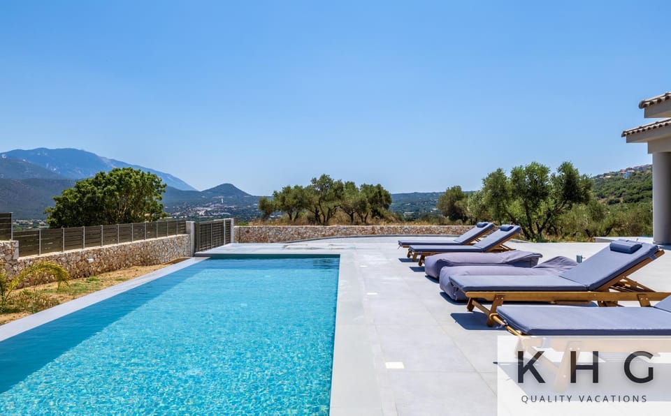 Βιλα Ελευθερία με ιδιωτικη πισινα 5 λεπτα απο το Αργοστολι Apartment in Argostolion