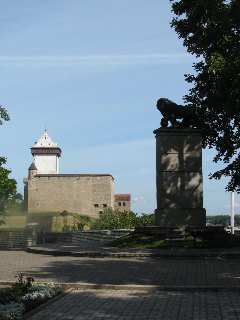 Nearby landmark, Area and facilities