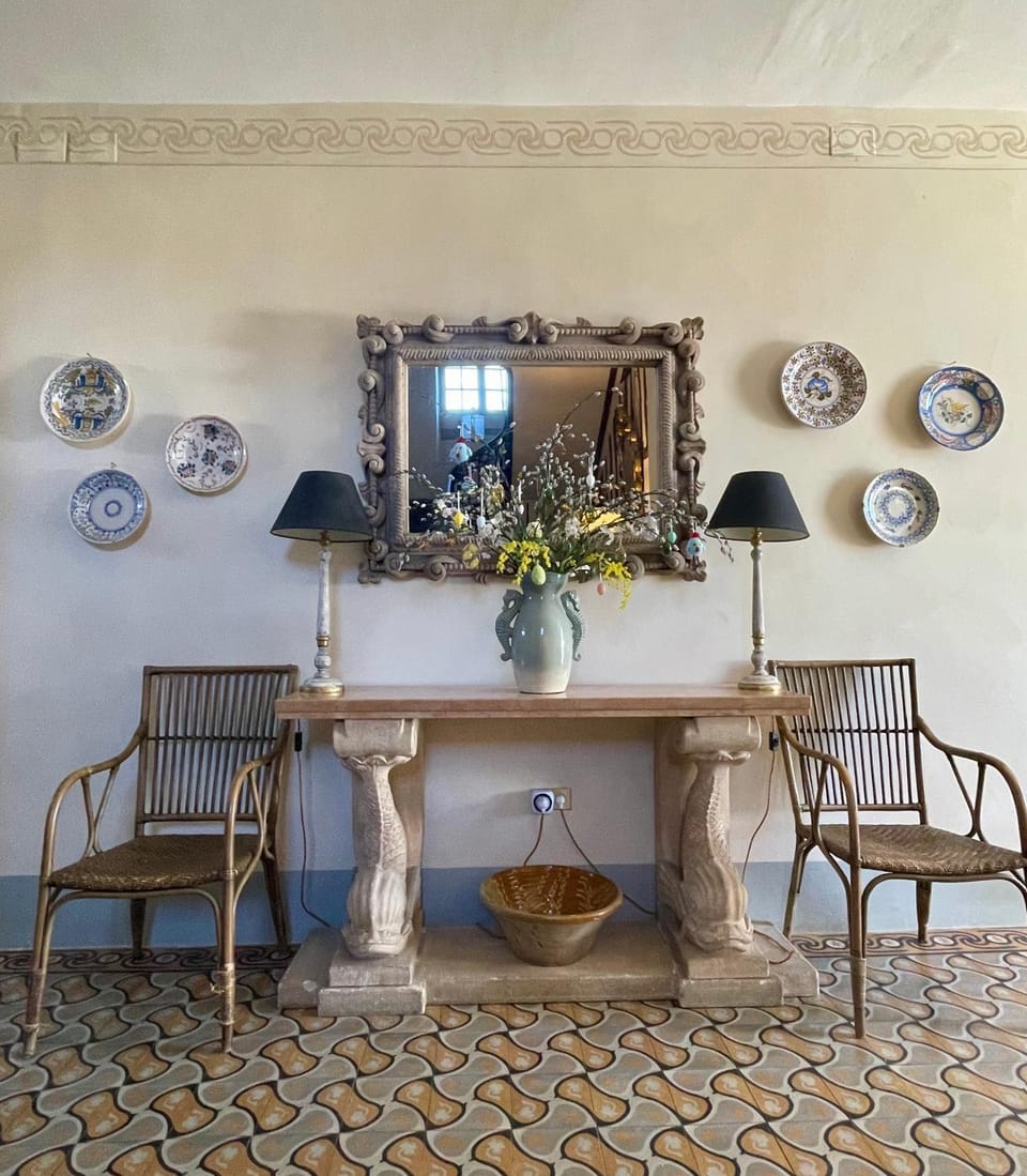 Decorative detail, Seating area
