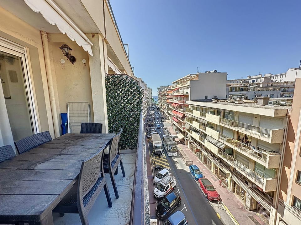 57m2 - 2 chambres, terrasse, Croisette-Martinez Apartment in Cannes
