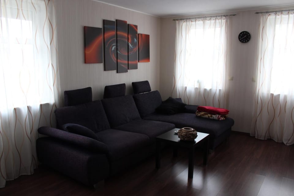 Communal lounge/ TV room, Living room, Decorative detail