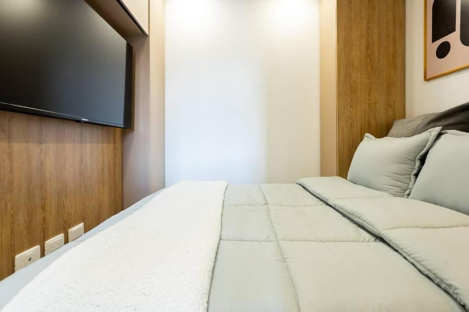TV and multimedia, Photo of the whole room, Bedroom