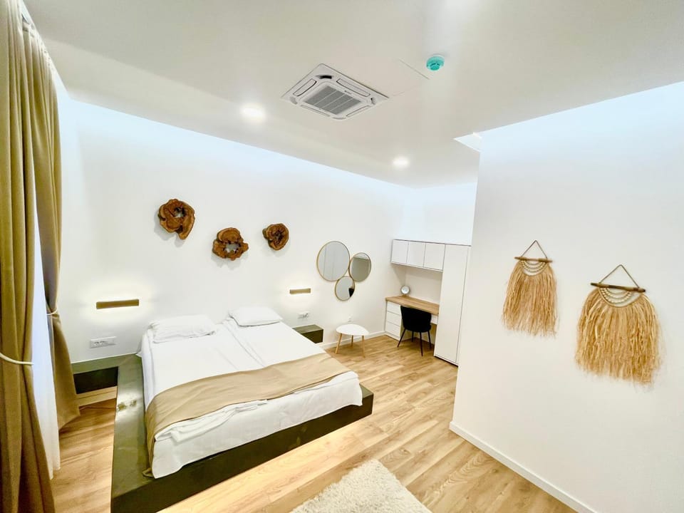 Bed, Bedroom, air conditioner
