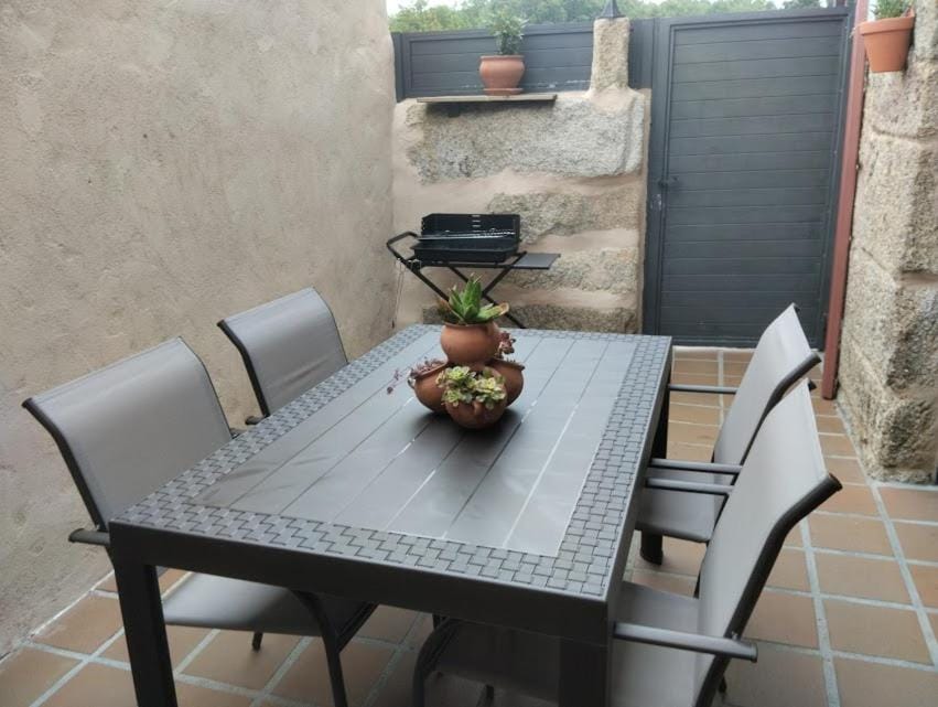 Patio, BBQ facilities, Dining area
