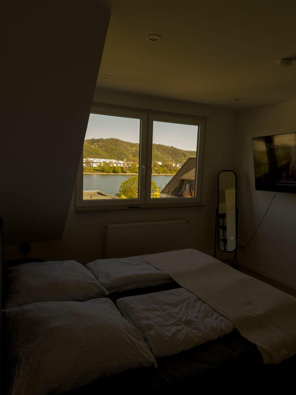 Bed, Bedroom, River view