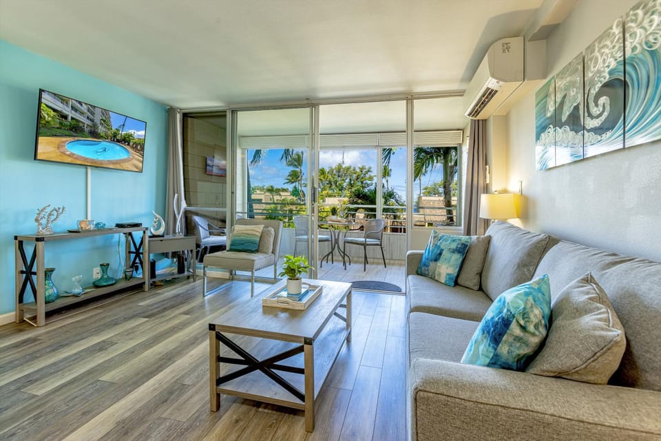 Kamaole Beach Royale 208 Apartment in Kihei