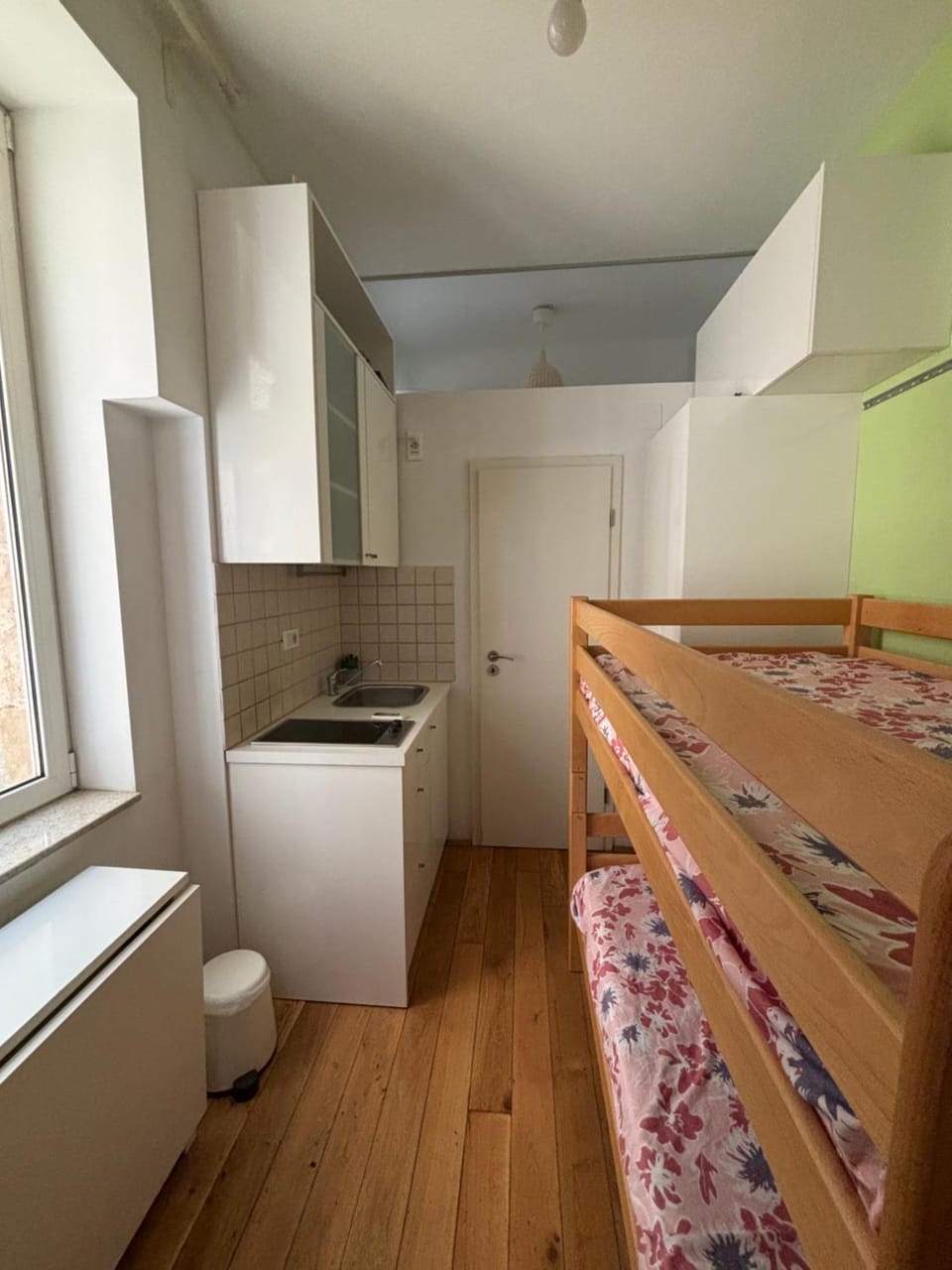 Bed, Kitchen or kitchenette, Photo of the whole room, Bedroom, wardrobe