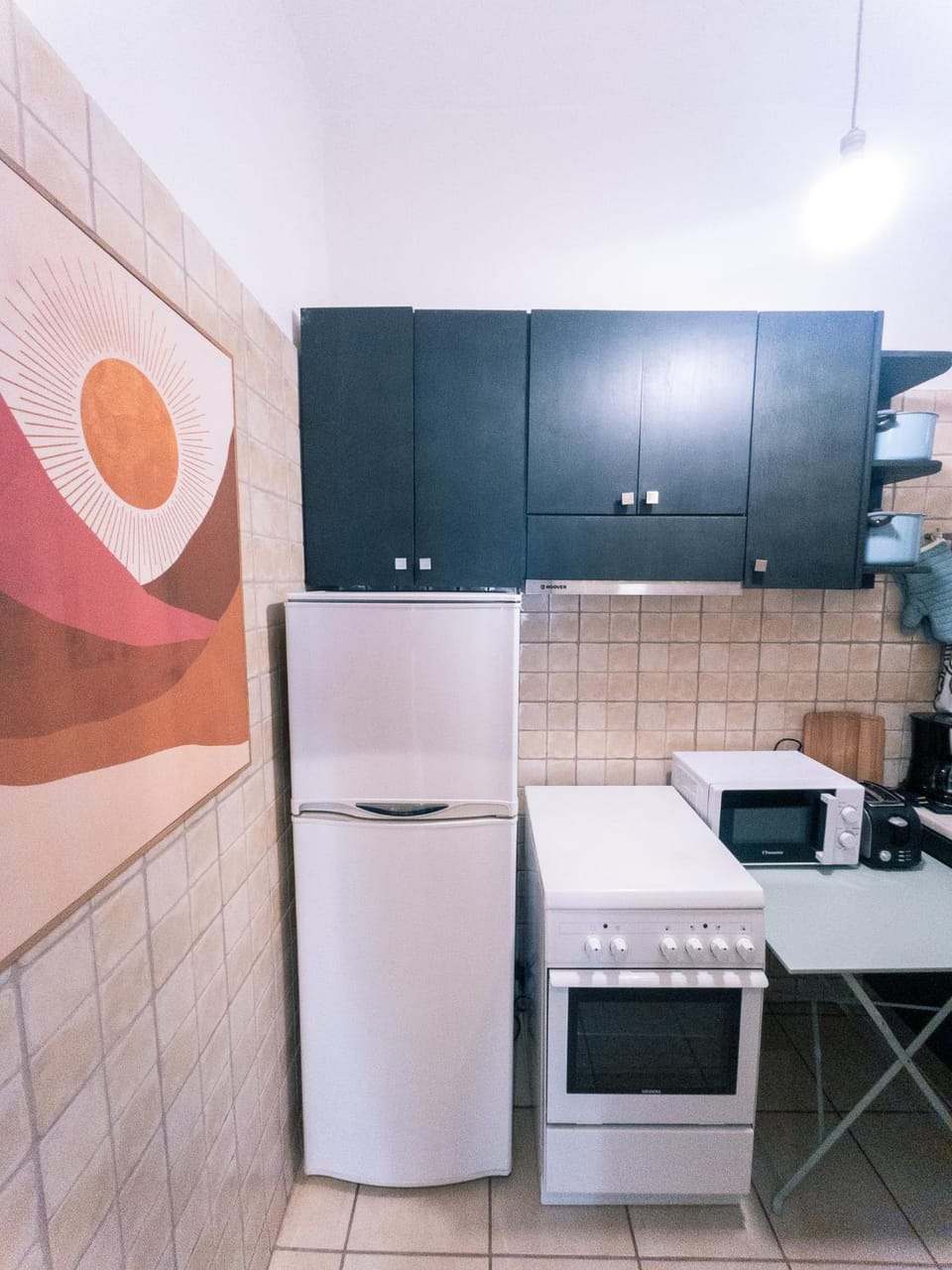 Kitchen or kitchenette, oven