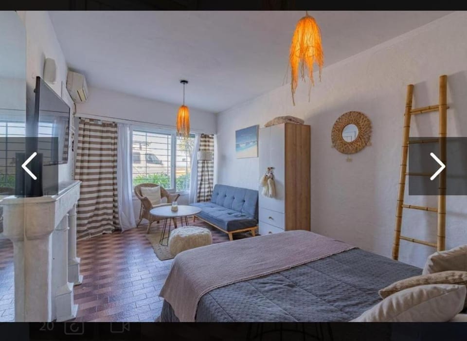 Bed, Living room, Photo of the whole room, Bedroom