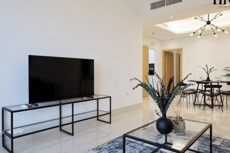 Beautiful 2 Bed in Al Warqa Apartment in Dubai