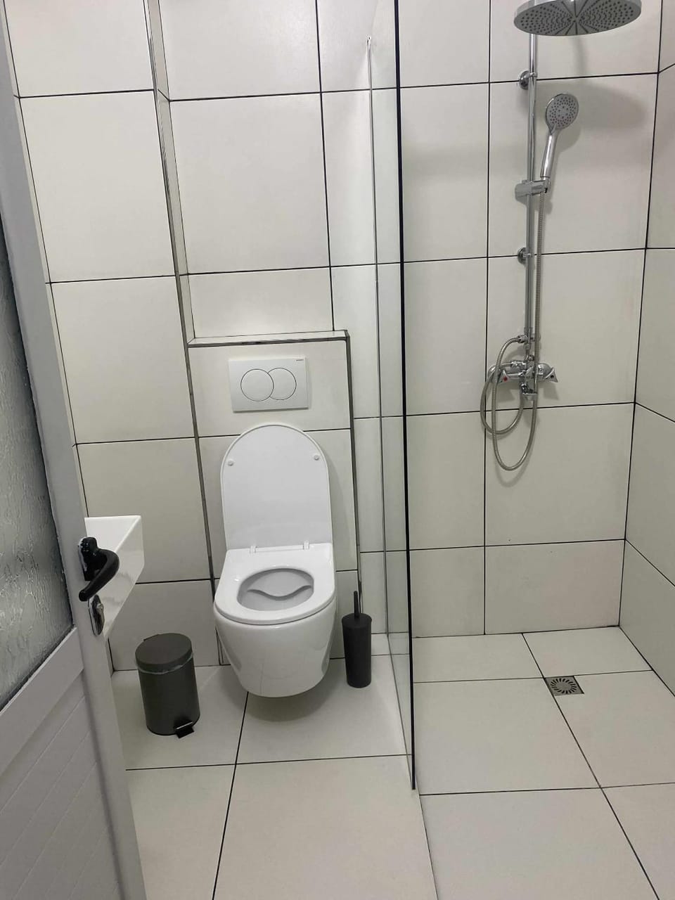 Isufi family Bed and Breakfast in Sarandë