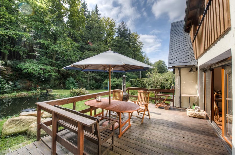 Property building, Patio, Balcony/Terrace, Garden view