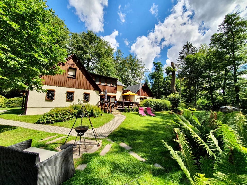 Property building, Spring, Natural landscape, Balcony/Terrace, Garden view